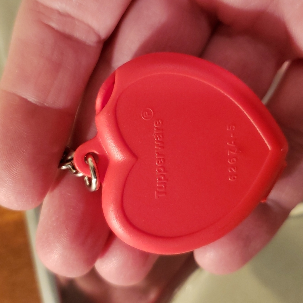 TUPPERWARE - Heart Key Chain